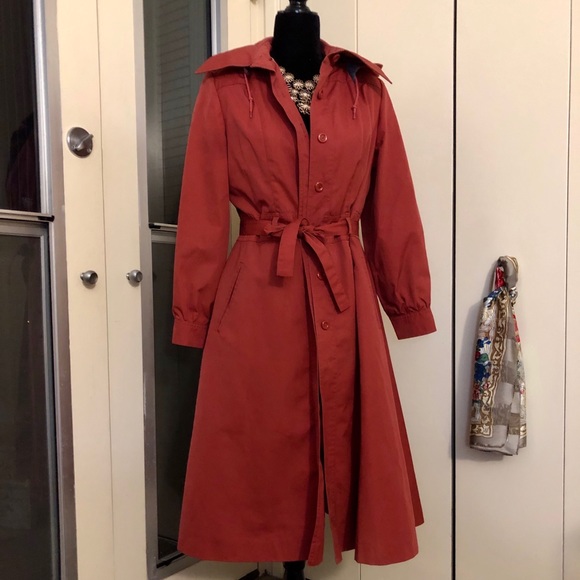 Vintage 1970s Saks Fifth Avenue Coat - Picture 1 of 8